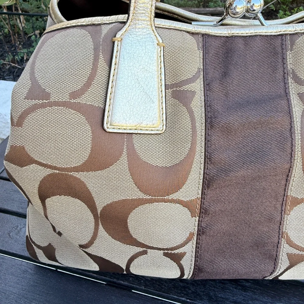 Coach Signature Stripe Kisslock Carryall - Picture 8 of 16